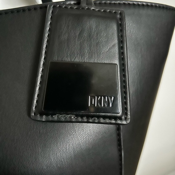 DKNY black tote bag - Picture 3 of 8
